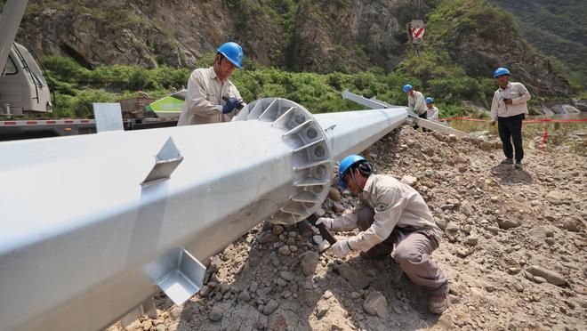 卢卡库全场数据：1次射门打入1球，地面对抗7次成功1次